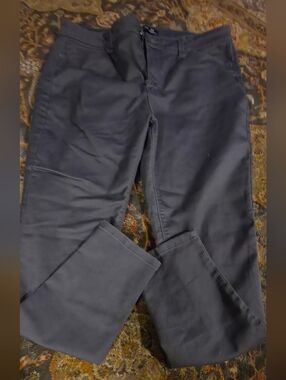 Design Lab Straight-Leg Pants in Gray